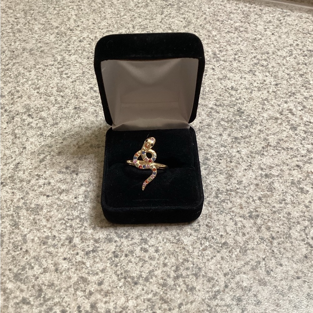 10kt sapphire ring.
